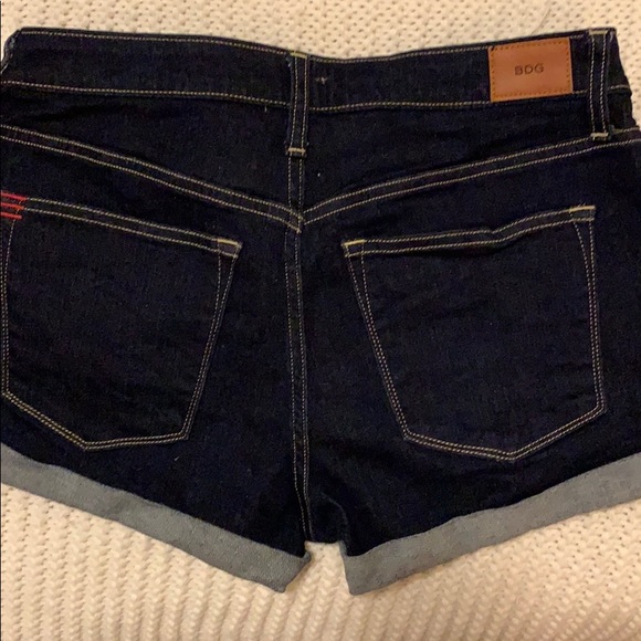 BDG Mid Rise Shortie Denim Shorts - Picture 2 of 3
